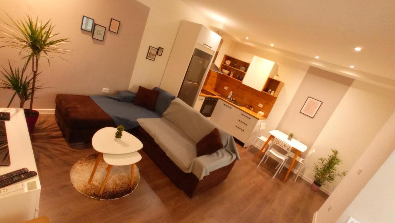 Tirana Apartment Garda Exterior photo
